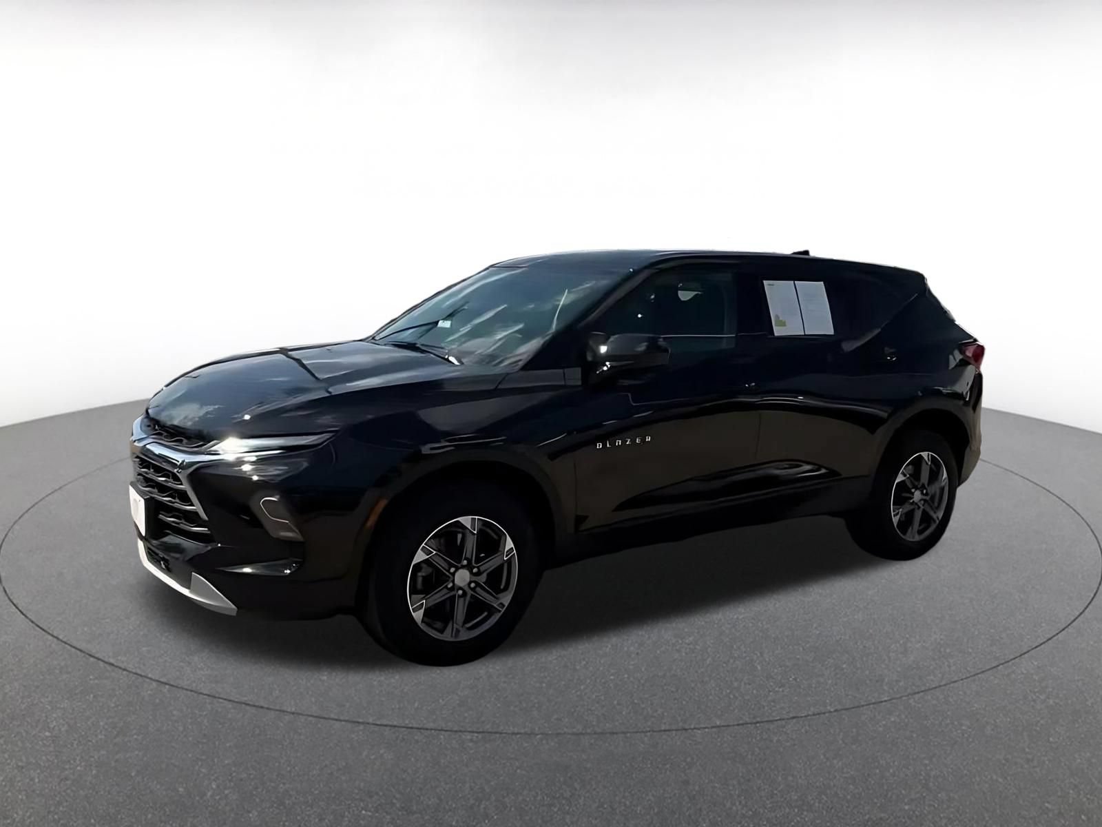 Used 2026 Chevrolet Blazer LT FWD image 7