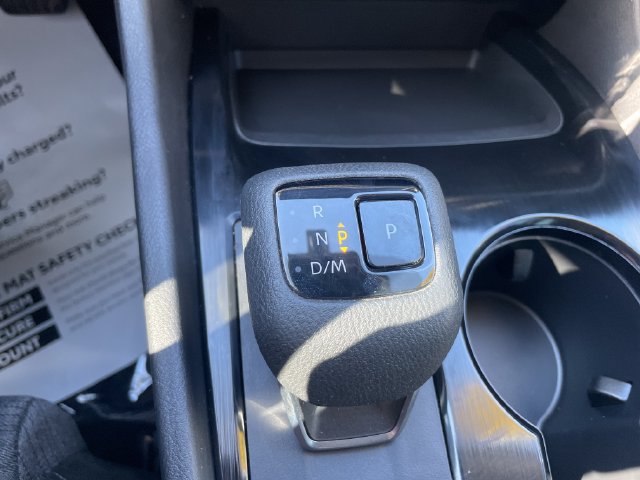 Used 2023 Nissan Rogue SV AWD/4WD image 15