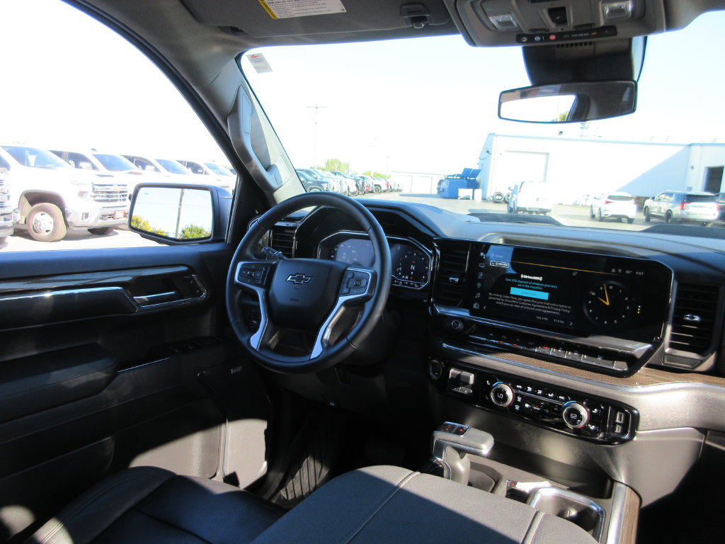 Certified 2024 Chevrolet Silverado 1500 LT Trail Boss w/ LT Trail Boss Premium Package AWD/4WD image 24