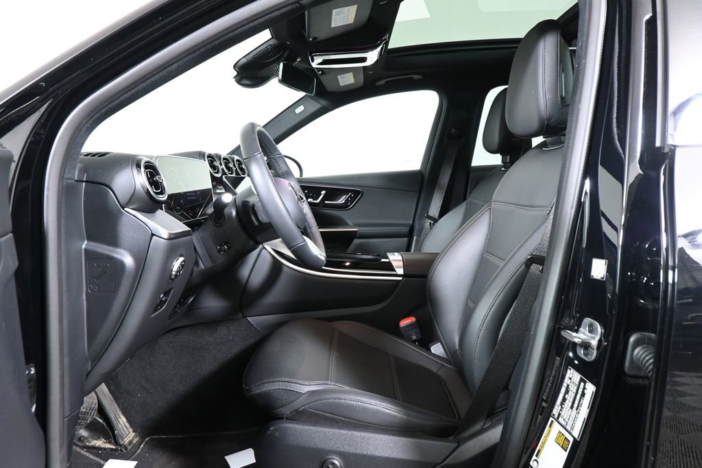 Certified 2026 Mercedes-Benz GLC 300 4MATIC image 3