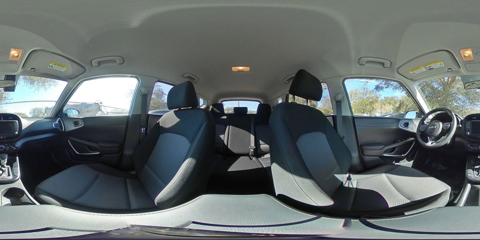 Used 2025 Kia Soul LX w/ LX Technology Package image 37