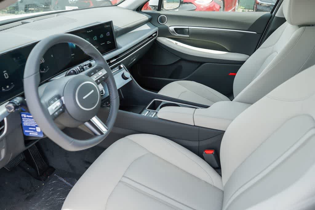 New 2026 Hyundai Sonata SEL FWD image 17