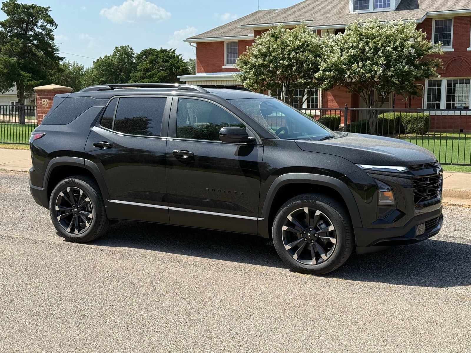 New 2026 Chevrolet Equinox RS image 2