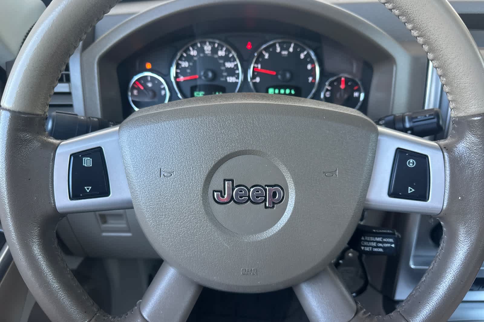Used 2008 Jeep Liberty Limited w/ Premium Group AWD/4WD image 22