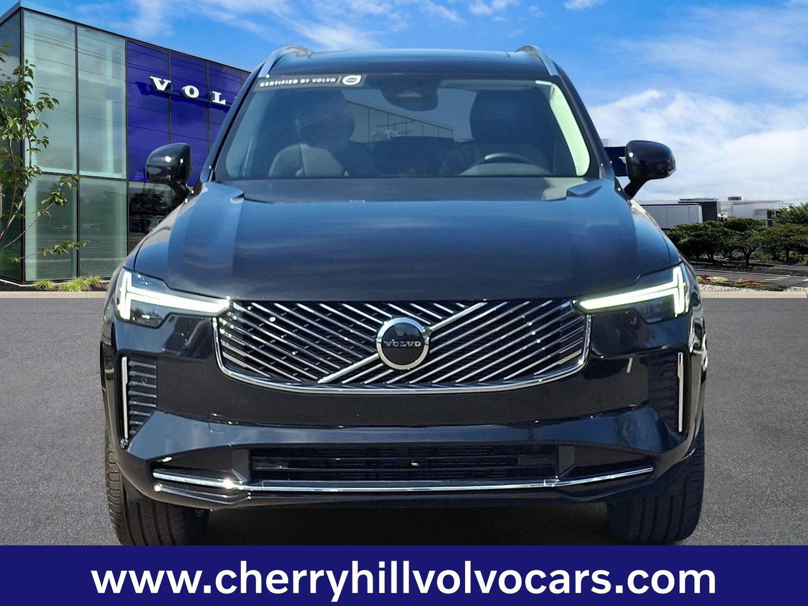 Certified 2025 Volvo XC90 B6 Core image 2