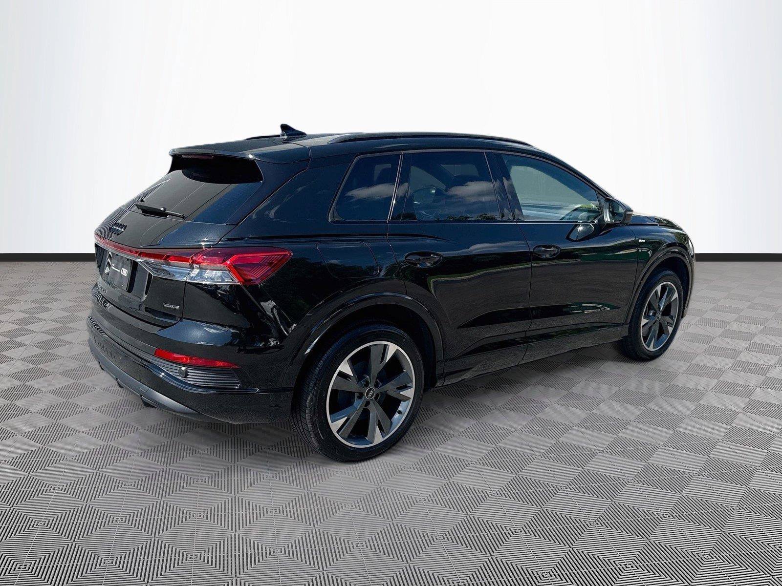 Used 2023 Audi Q4 e-tron Premium Plus AWD/4WD image 7