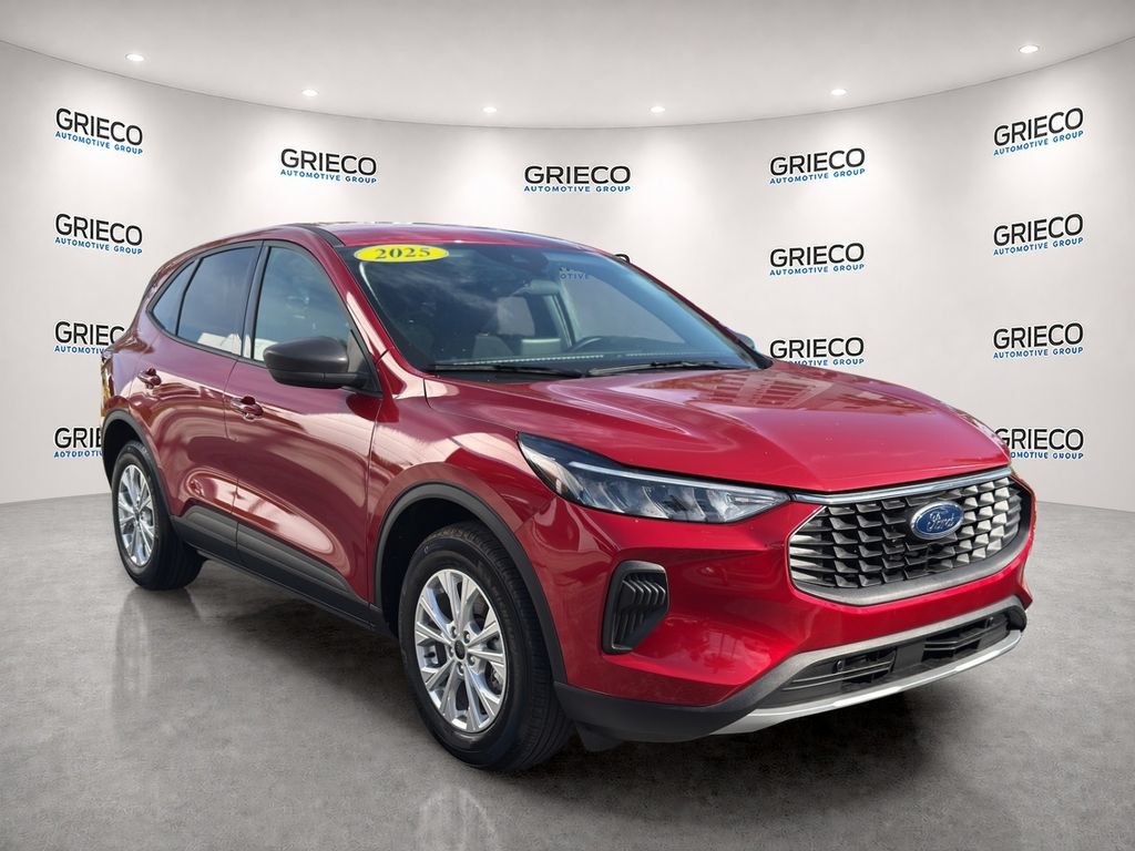 Used 2025 Ford Escape Active FWD image 1