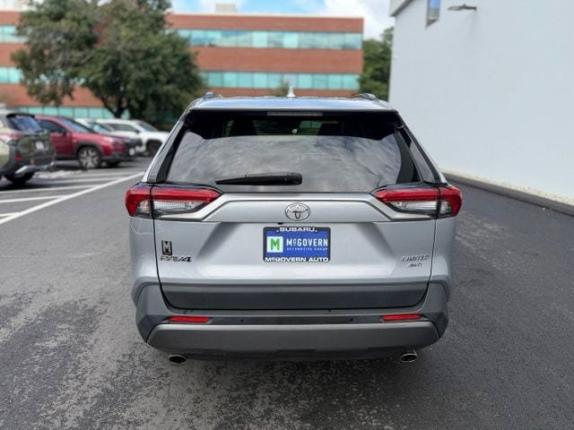 Used 2020 Toyota RAV4 Limited AWD/4WD image 9