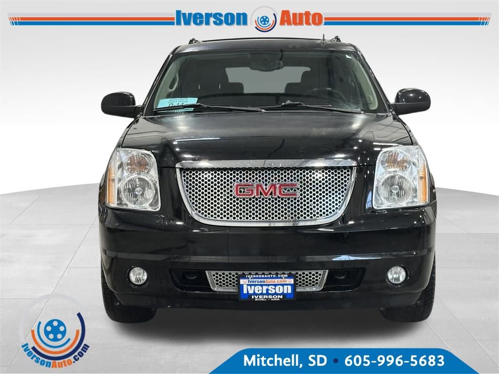 Used 2014 GMC Yukon XL Denali image 3