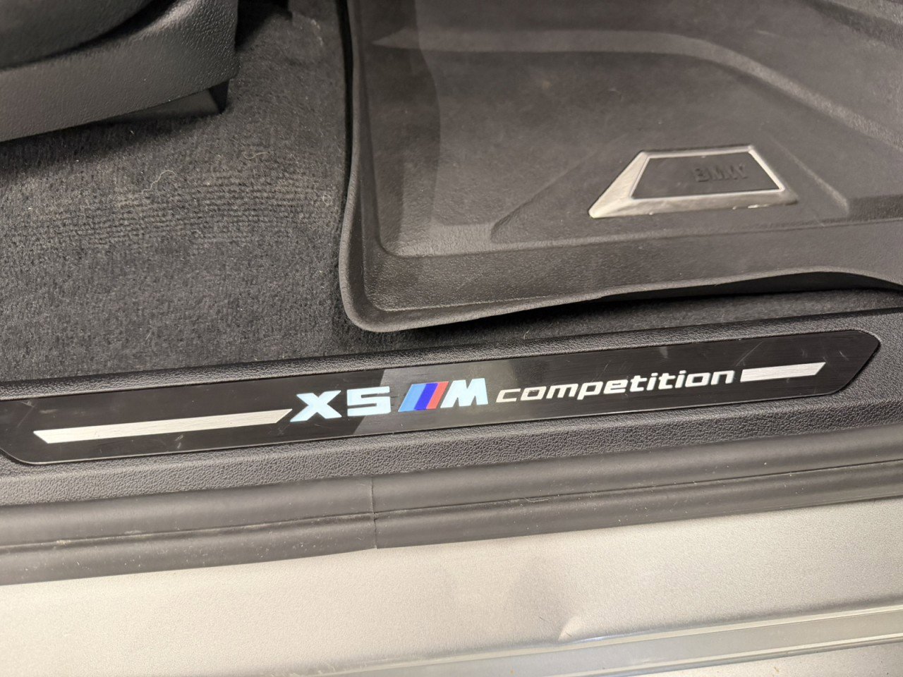 Used 2020 BMW X5 M Competition w/ Executive Package image 58