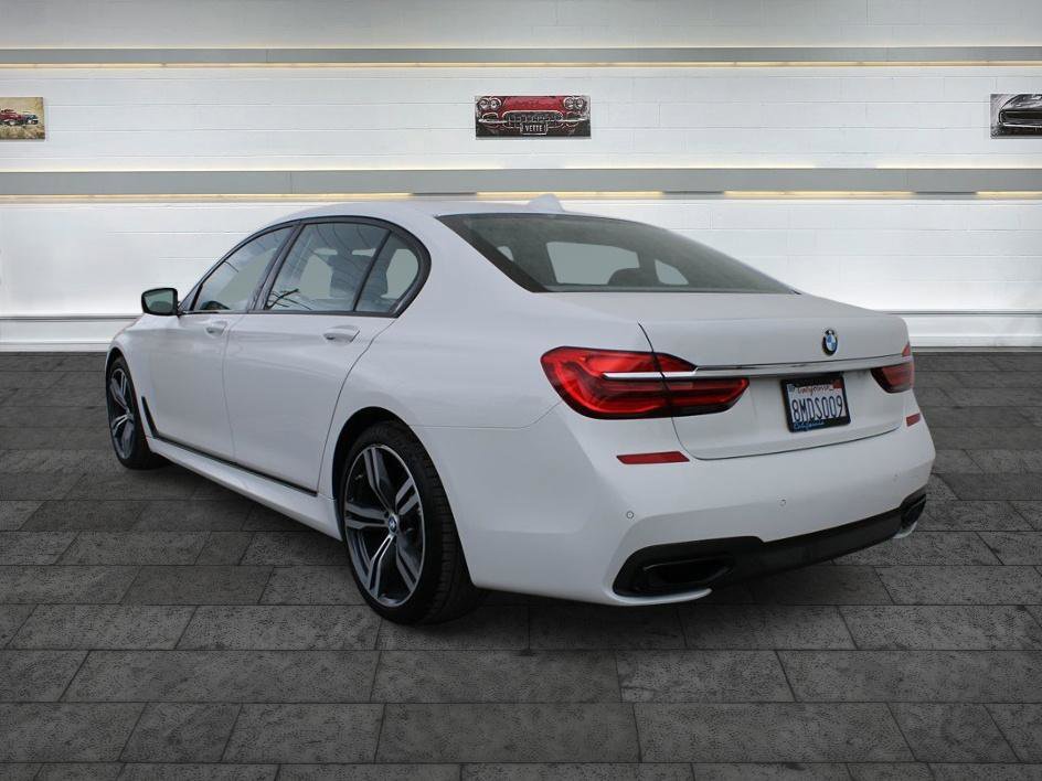Used 2016 BMW 740i RWD image 5