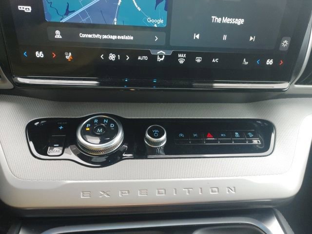 Used 2025 Ford Expedition Active image 33