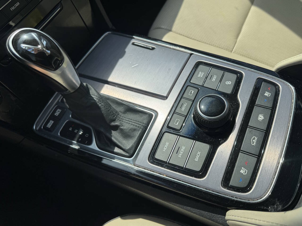 Used 2014 Hyundai Equus Signature RWD image 13