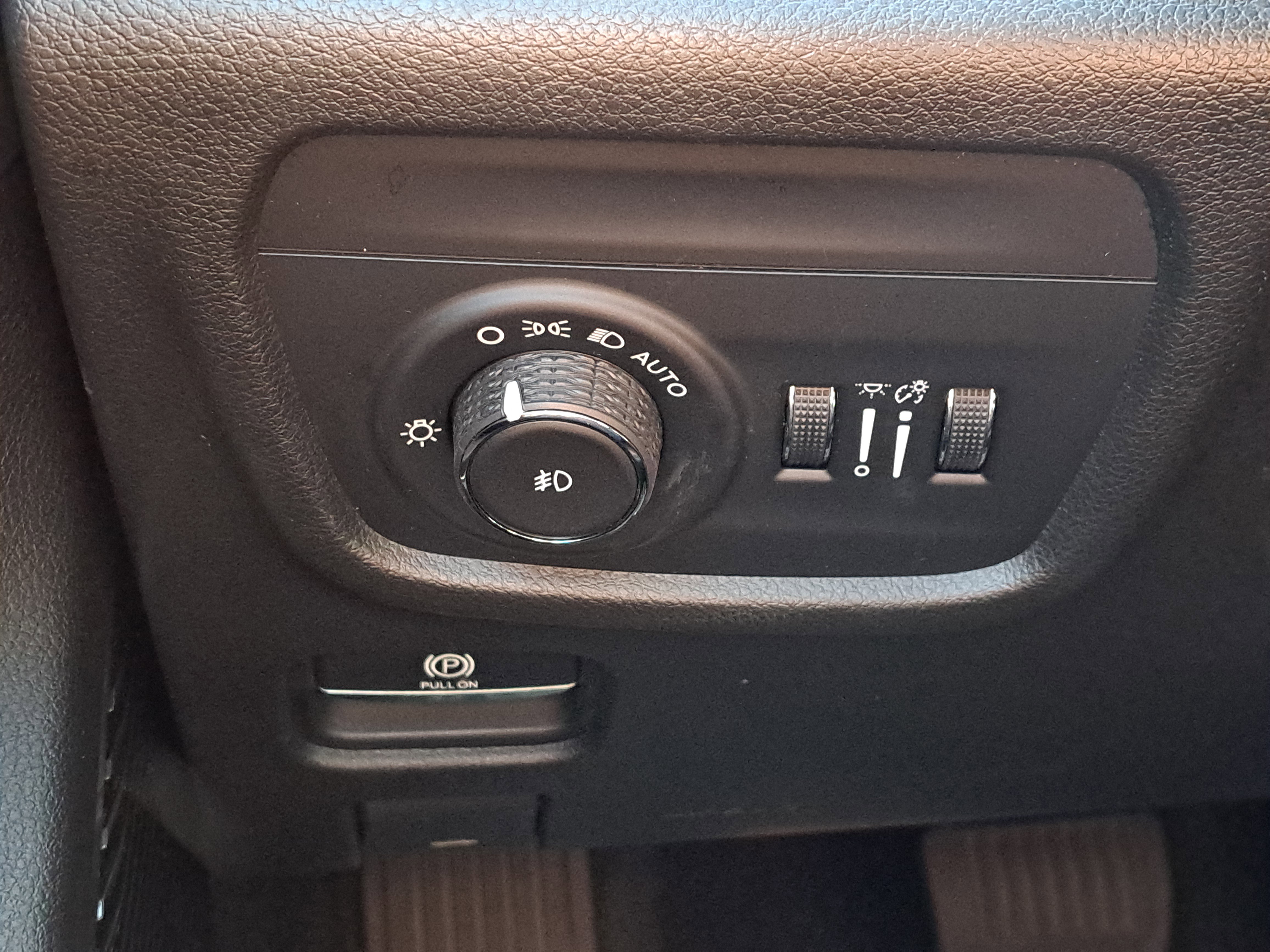 Used 2021 Jeep Grand Cherokee L Overland w/ Luxury Tech Group IV image 30