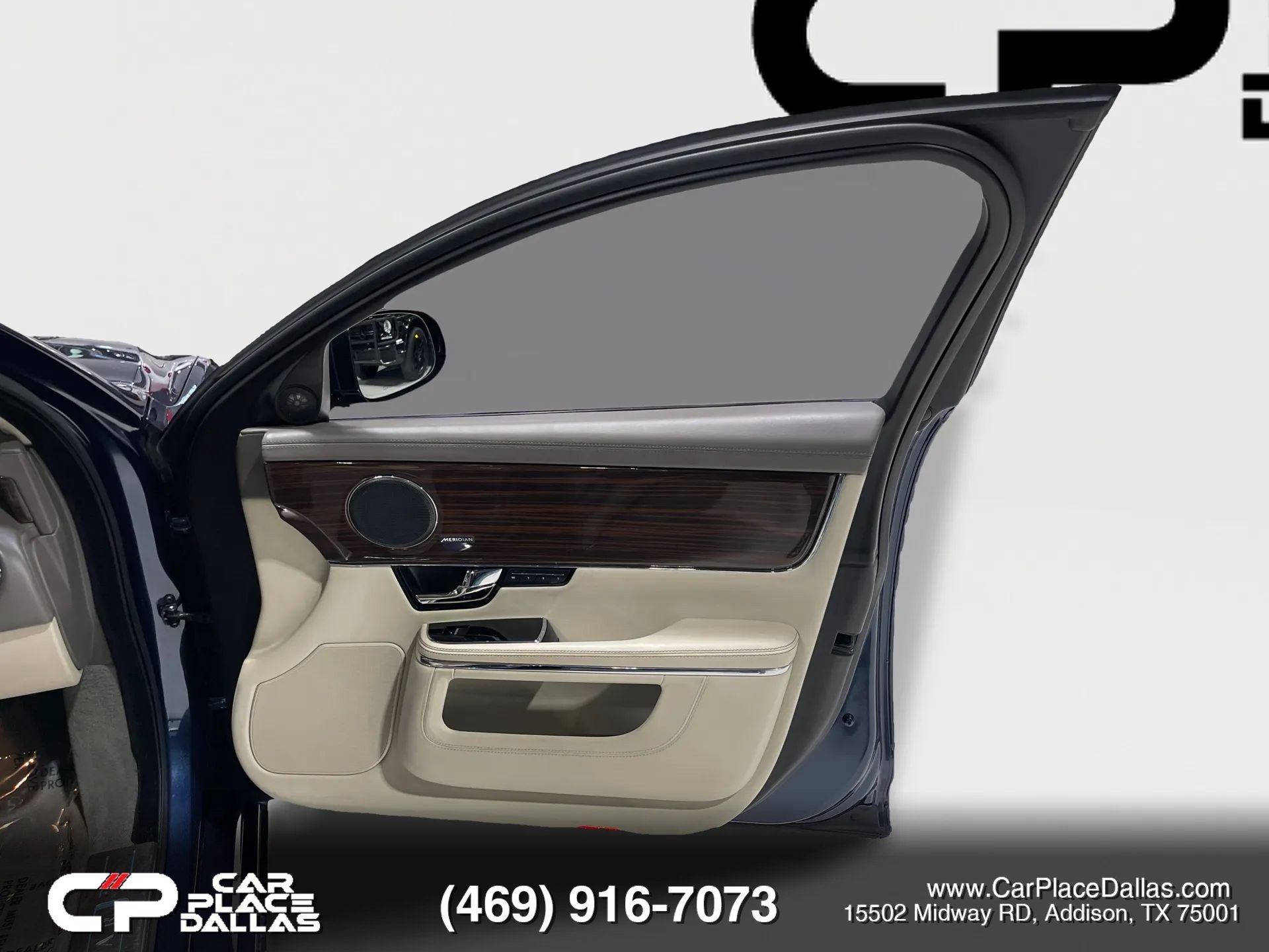 Used 2013 Jaguar XJ L Portfolio RWD image 22
