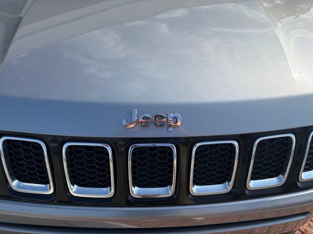 Used 2019 Jeep Compass Limited FWD image 14