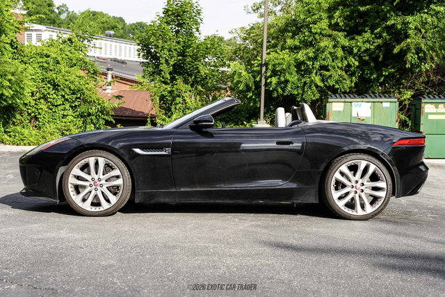 Used 2015 Jaguar F-TYPE S RWD image 3