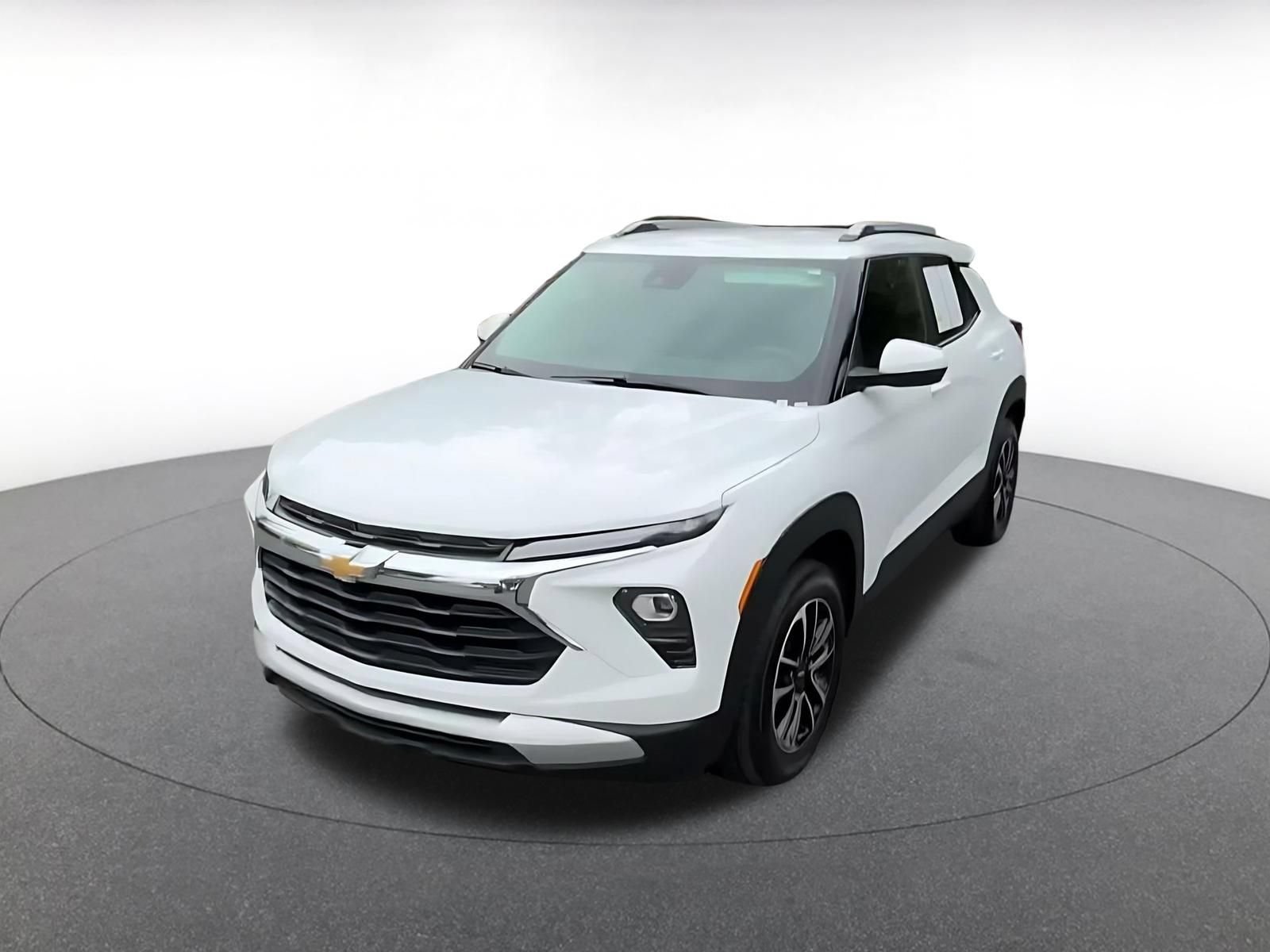 Used 2025 Chevrolet TrailBlazer LT AWD/4WD image 6
