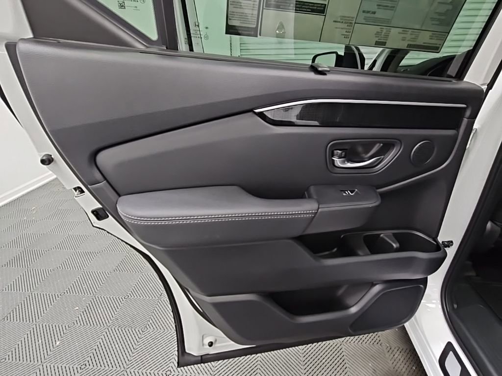 New 2025 Honda Pilot Elite image 36