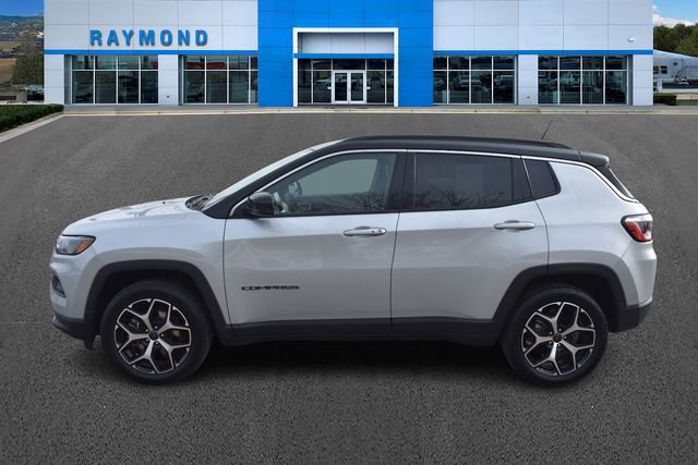Used 2025 Jeep Compass Limited image 6
