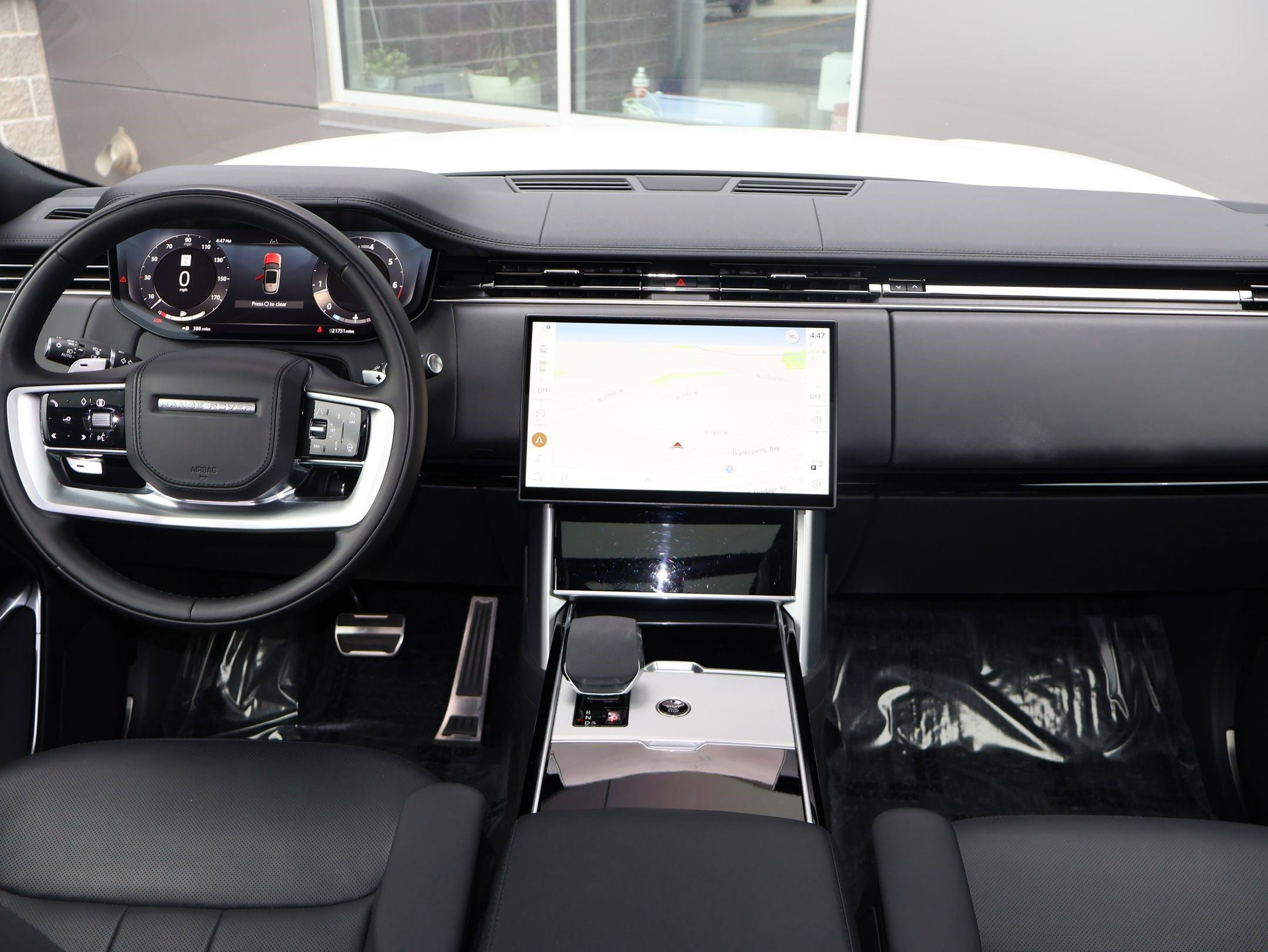 Certified 2024 Land Rover Range Rover Long Wheelbase SE image 25