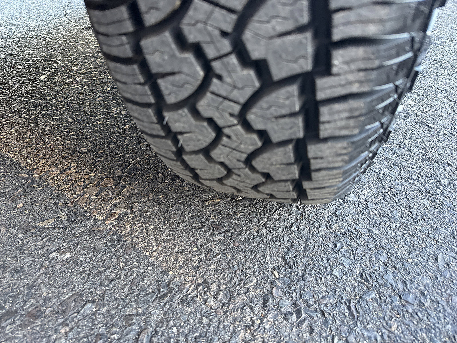 Used 2008 Jeep Commander Sport image 21