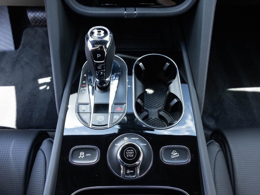 Certified 2024 Bentley Bentayga Extended Wheelbase image 27