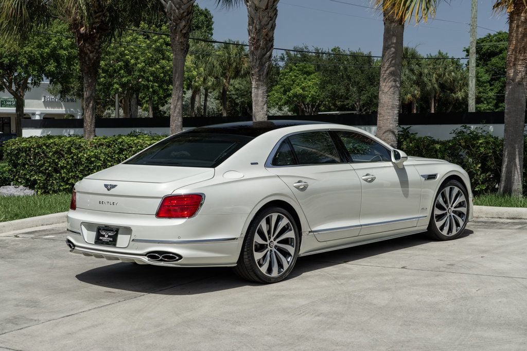 Used 2023 Bentley Flying Spur Azure AWD/4WD image 8