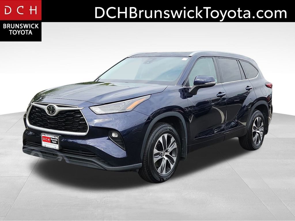 Used 2022 Toyota Highlander XLE