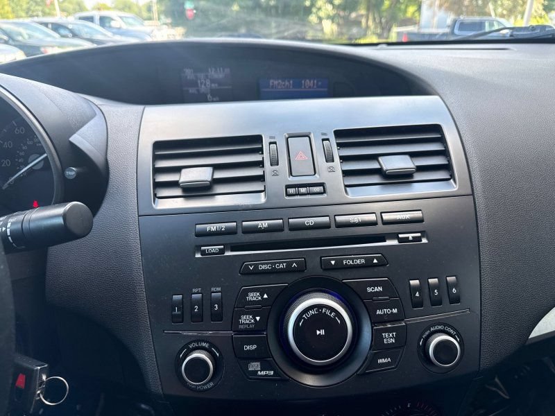 Used 2012 MAZDA MAZDA3 i Touring FWD image 25