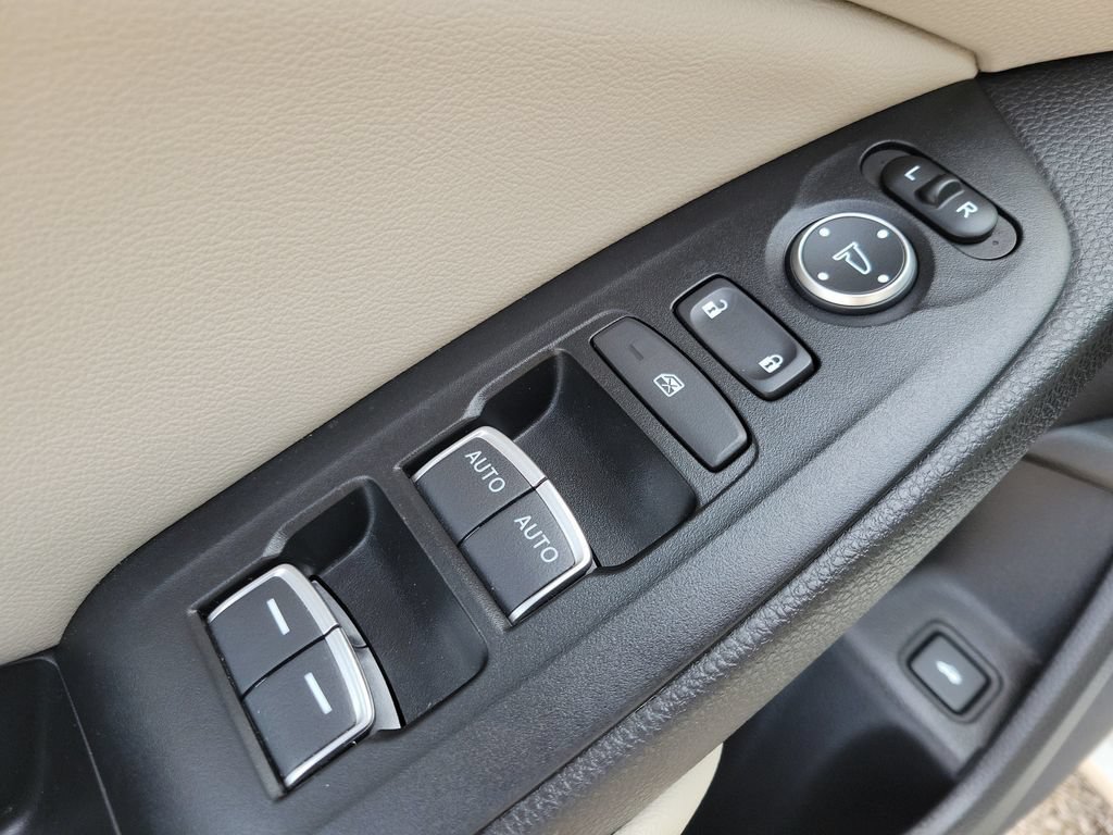 Used 2021 Honda Accord Touring image 17