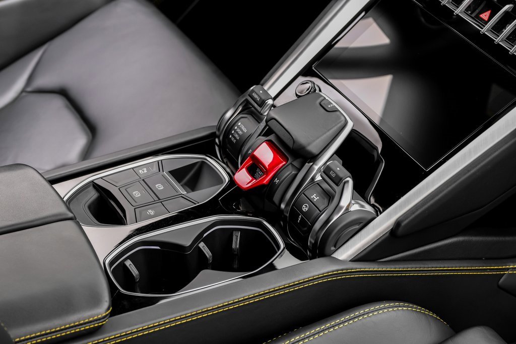 Used 2022 Lamborghini Urus image 19