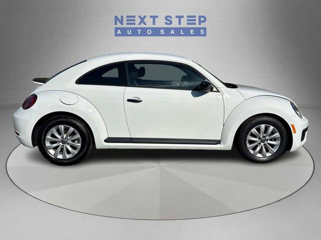Used 2017 Volkswagen Beetle 1.8T S FWD image 9