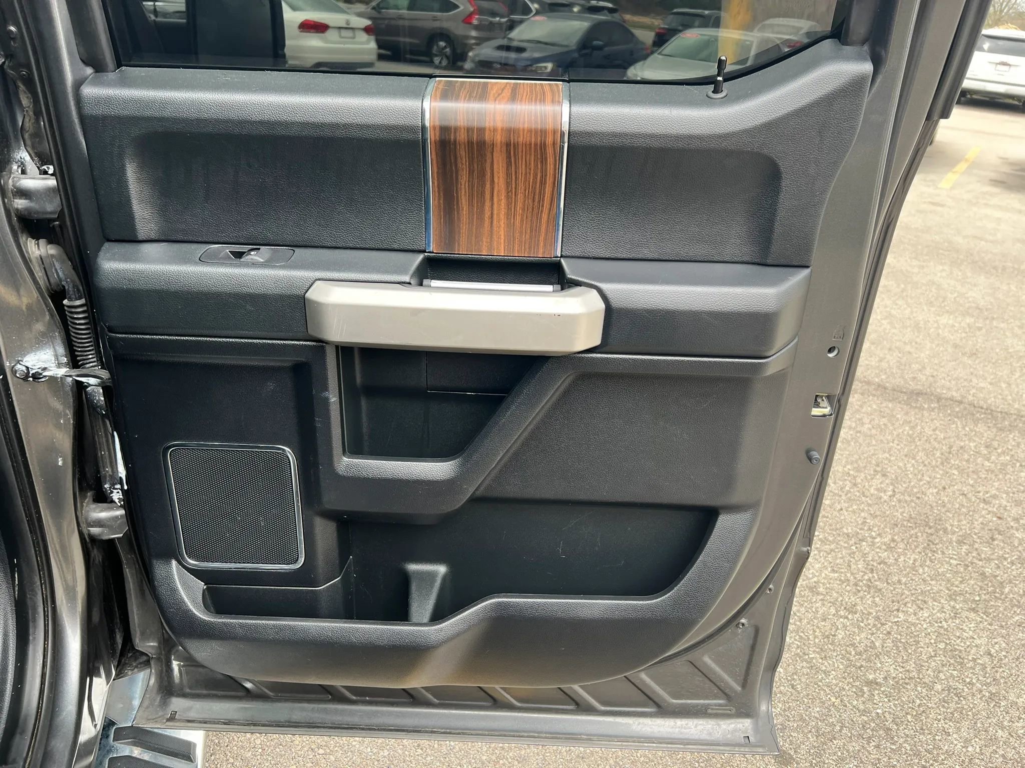 Used 2015 Ford F150 Lariat w/ Equipment Group 502A Luxury image 28