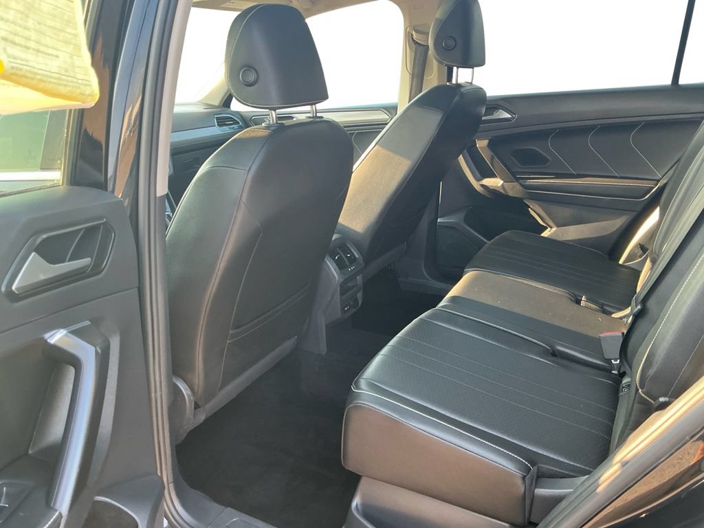 Used 2023 Volkswagen Tiguan SE AWD/4WD image 23
