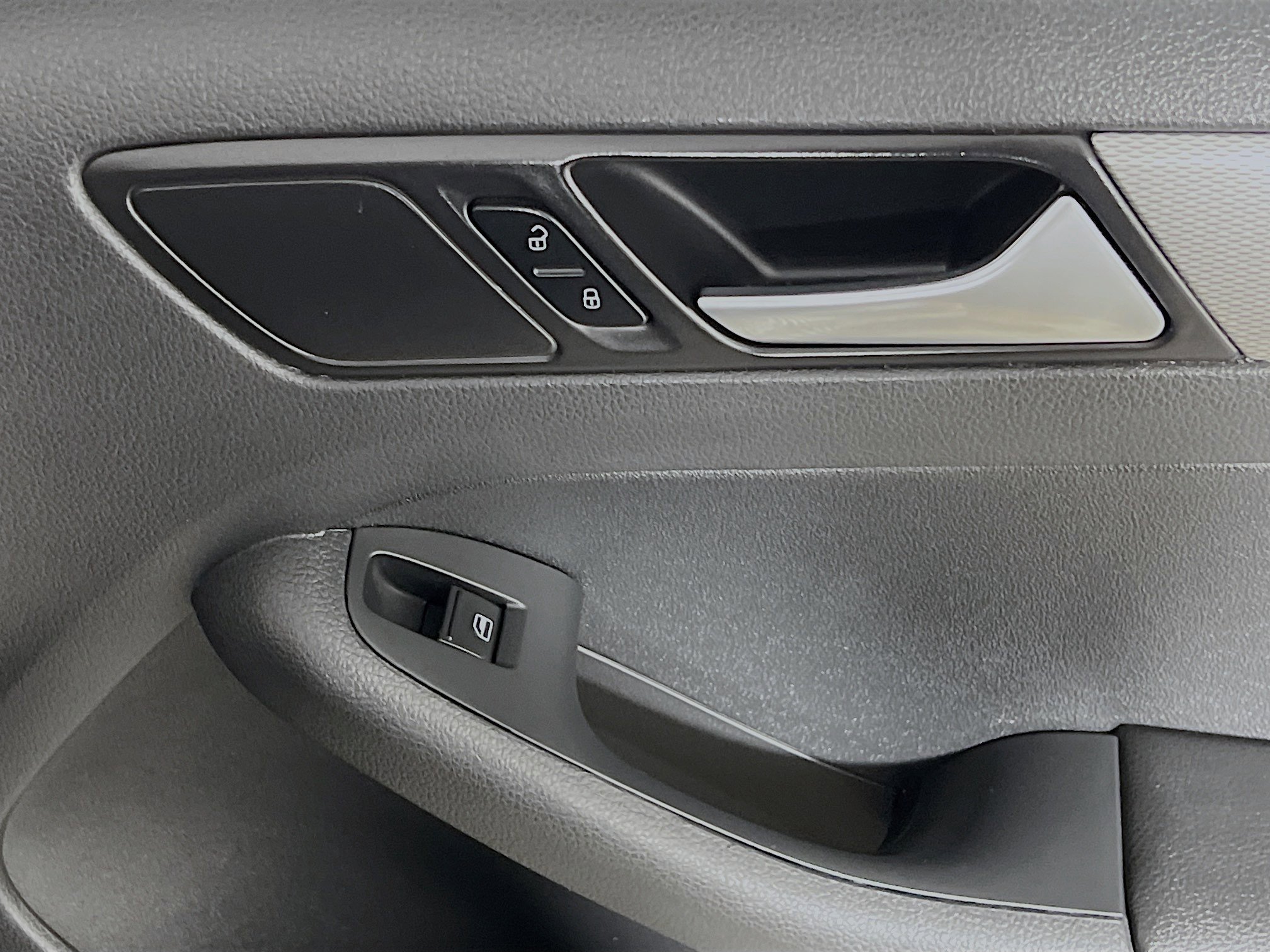 Used 2018 Volkswagen Jetta Wolfsburg Edition FWD image 32