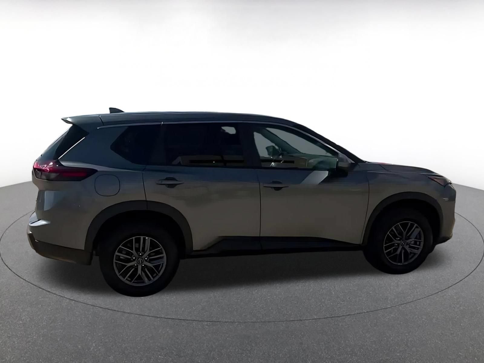 Used 2026 Nissan Rogue SV AWD/4WD image 15
