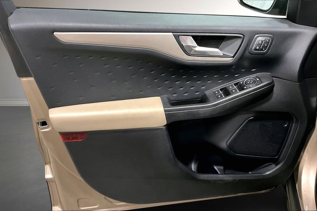 Used 2020 Ford Escape SEL image 20