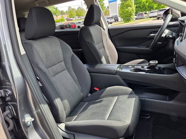 Used 2024 Nissan Rogue SV FWD image 17