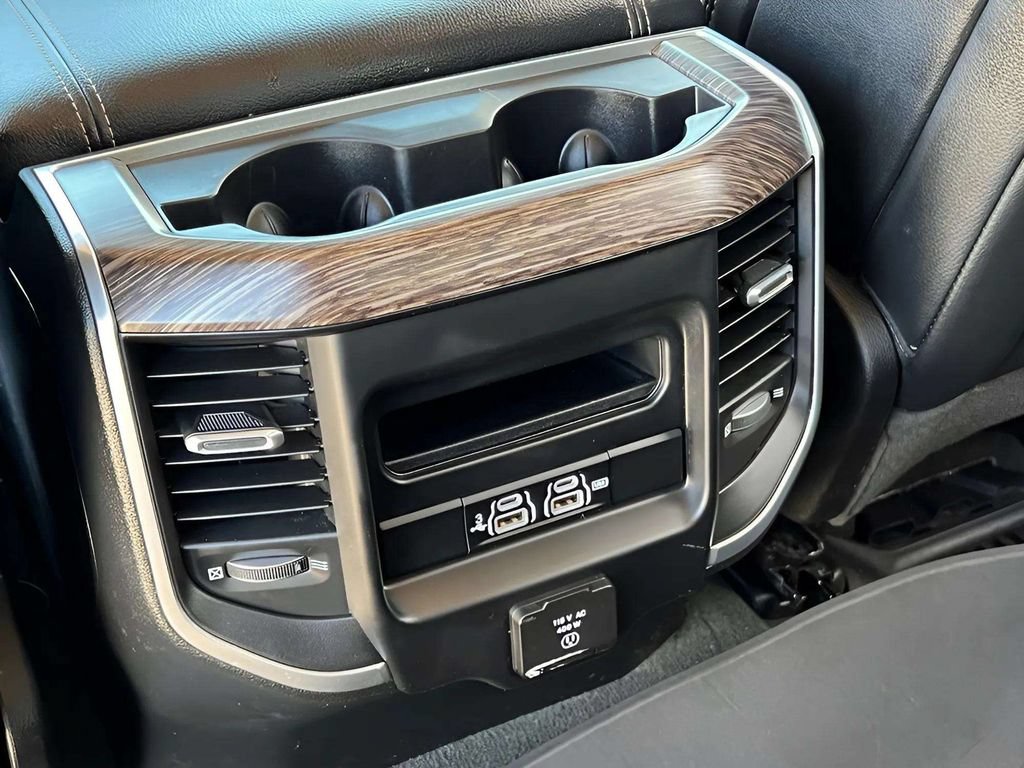 Used 2020 RAM 1500 Laramie AWD/4WD image 12