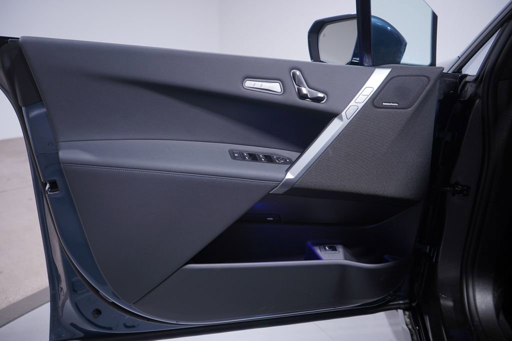 New 2026 BMW iX xDrive45 w/ M Sport Package image 12