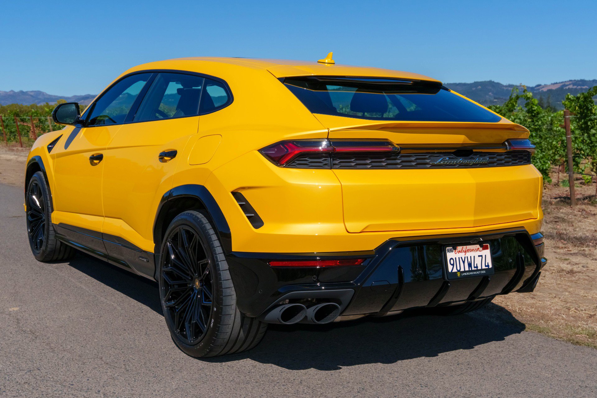 Used 2025 Lamborghini Urus SE image 6
