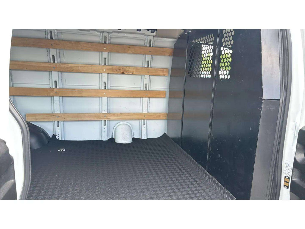 Used 2024 GMC Savana 2500 w/ Driver Convenience Package image 10