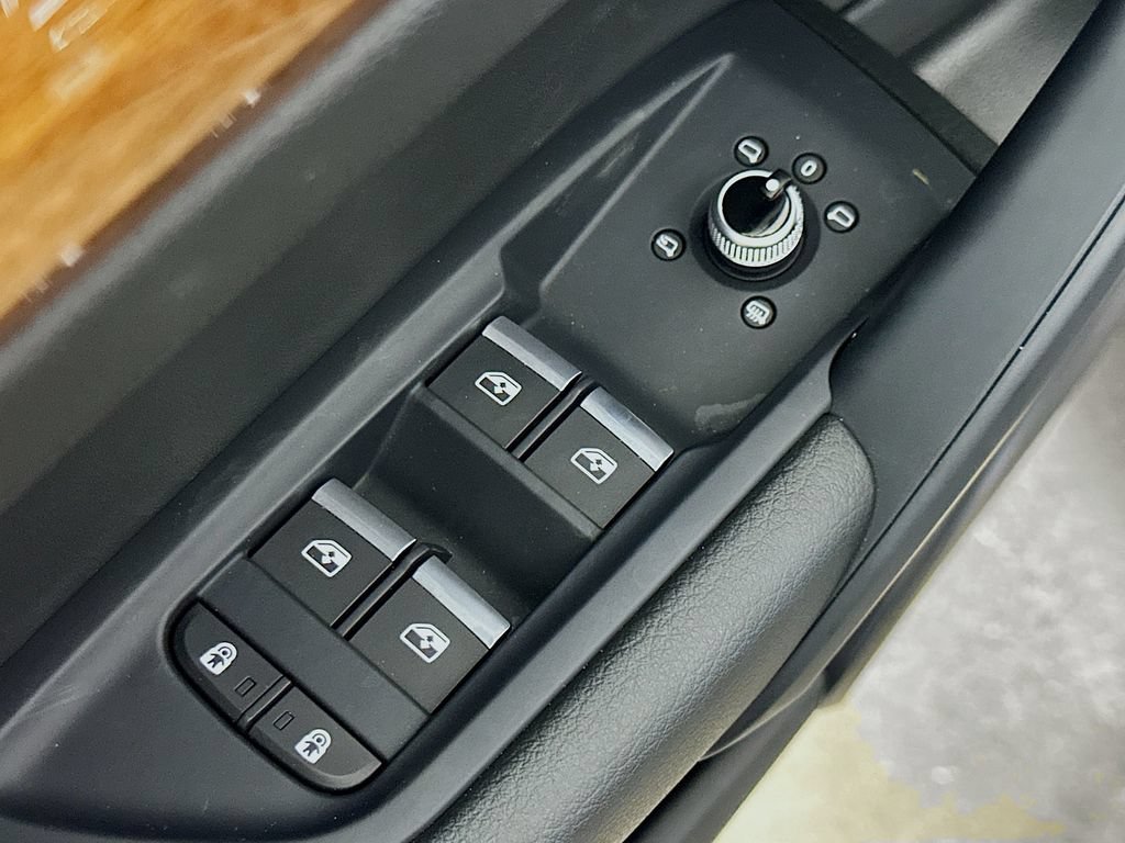 Used 2023 Audi Q5 2.0T Premium w/ Convenience Package AWD/4WD image 20