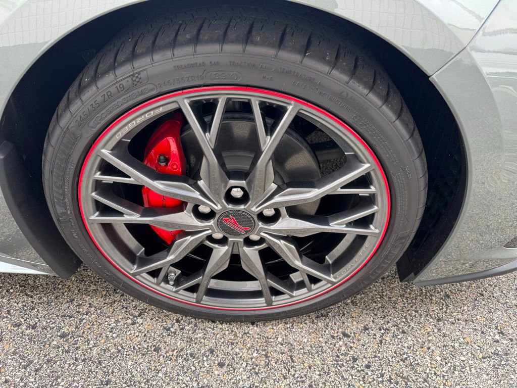 Used 2023 Chevrolet Corvette Stingray Convertible image 9