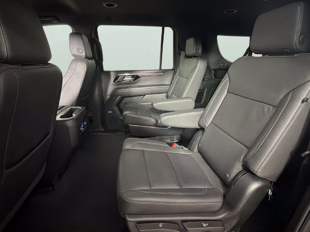 Used 2026 Chevrolet Suburban LT w/ Comfort Package AWD/4WD image 27