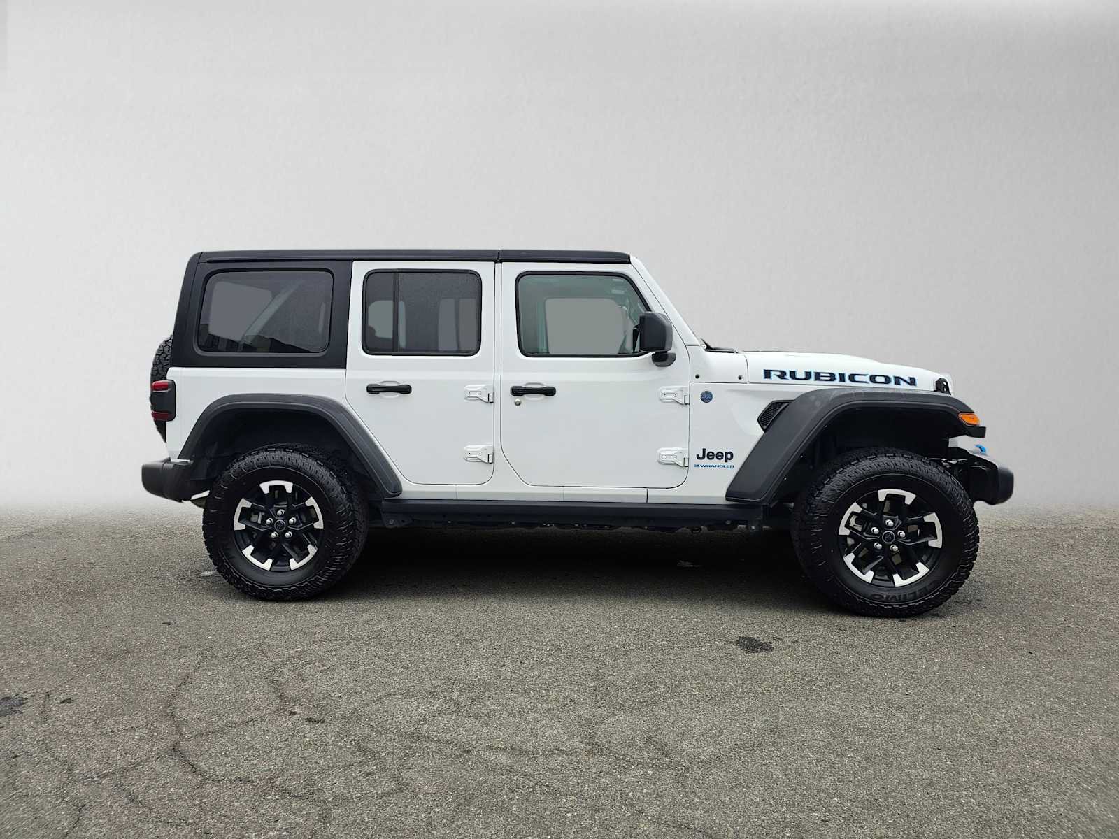 Used 2024 Jeep Wrangler Unlimited Rubicon 4xe AWD/4WD image 2