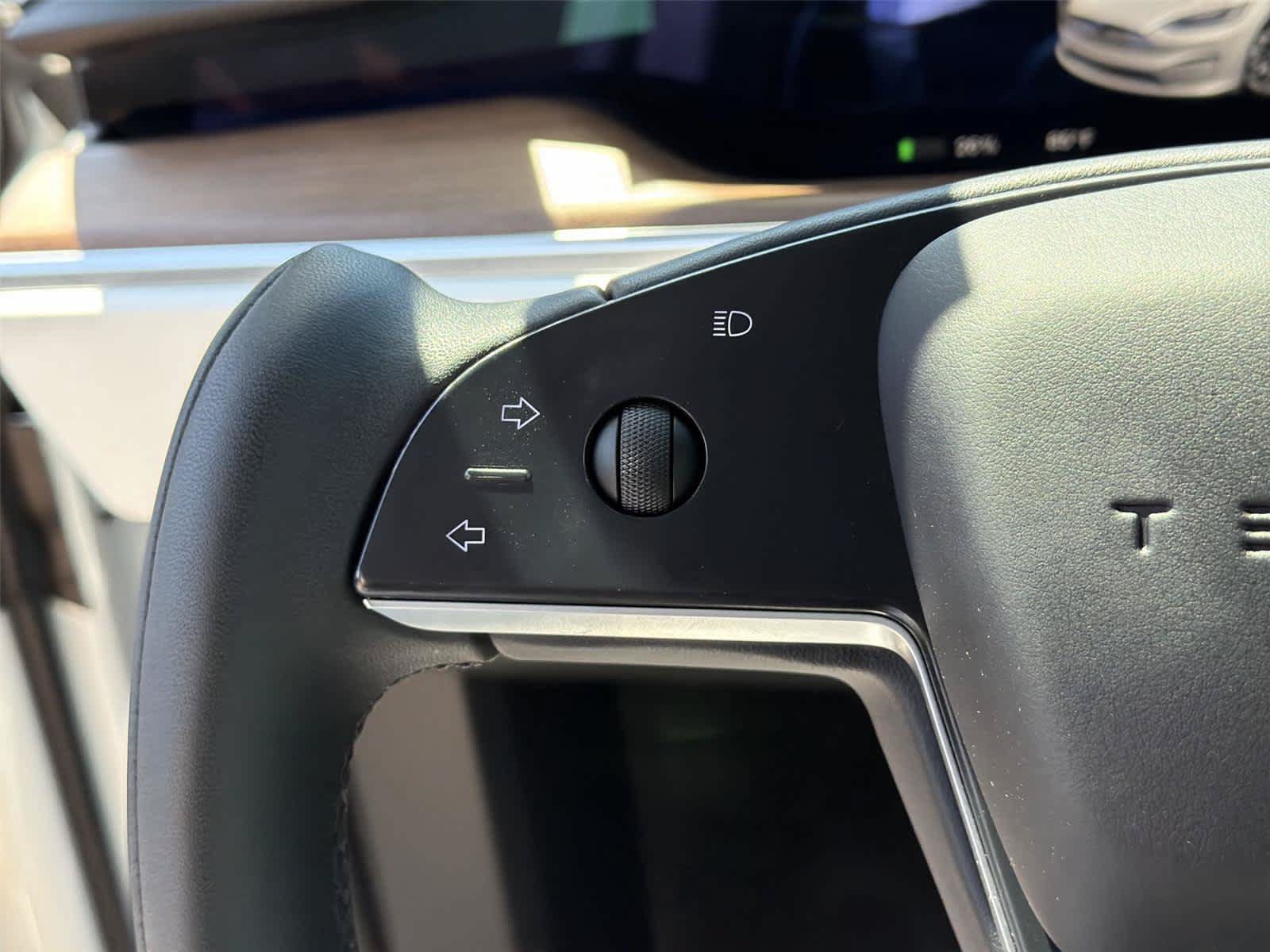 Used 2023 Tesla Model X AWD/4WD image 34