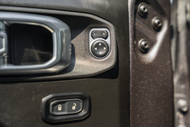 Used 2025 Jeep Wrangler Unlimited Sport AWD/4WD image 45