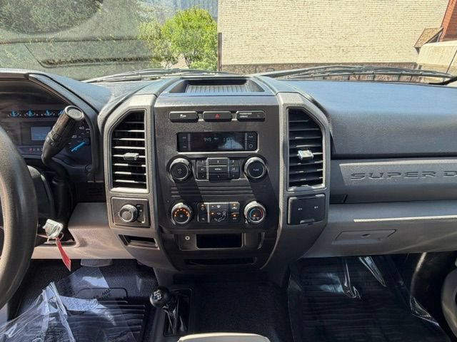 Used 2017 Ford F250 XL w/ Power Equipment Group AWD/4WD image 14